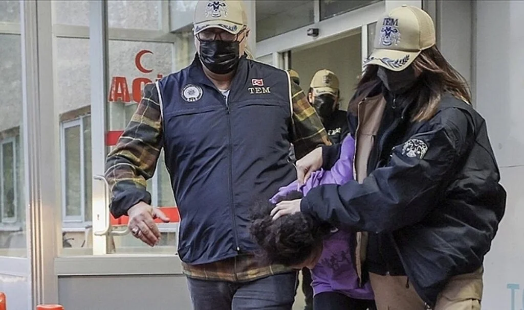 Beyoğlu'ndaki Terör Saldırısı Şüphelileri Adliyeye Getirildi