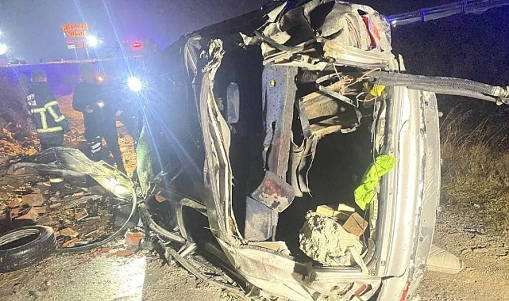 Bilecik’te yaşanan feci kazada 1 kişi öldü, 2 kişi yaralandı