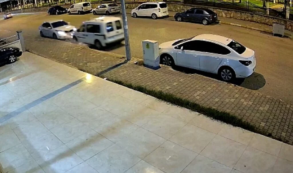 Bir anlık dalgınlık kazaya neden oldu