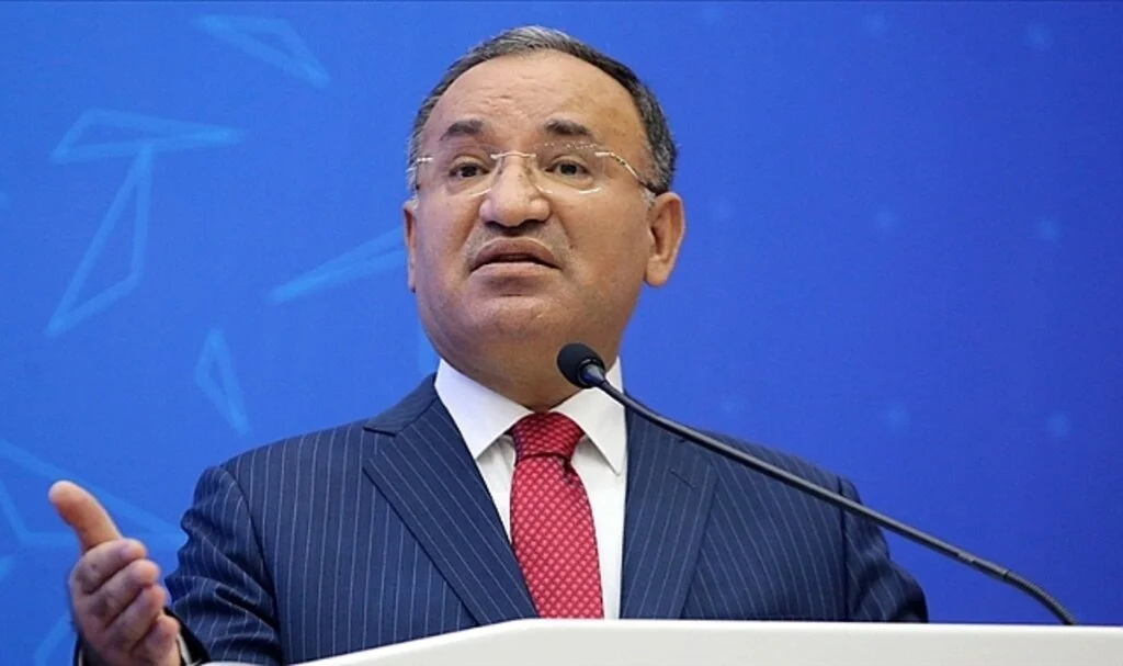 Bozdağ: Başörtüsüne yönelik anayasa değişikliği teklifi parlamentoya geldiğinde olumlu iklim oluşma ihtimali yüksek