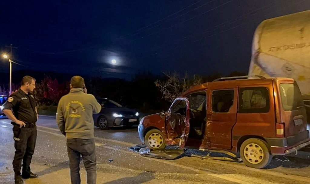 Bursa'da işçi servisi kaza yaptı: 7 yaralı