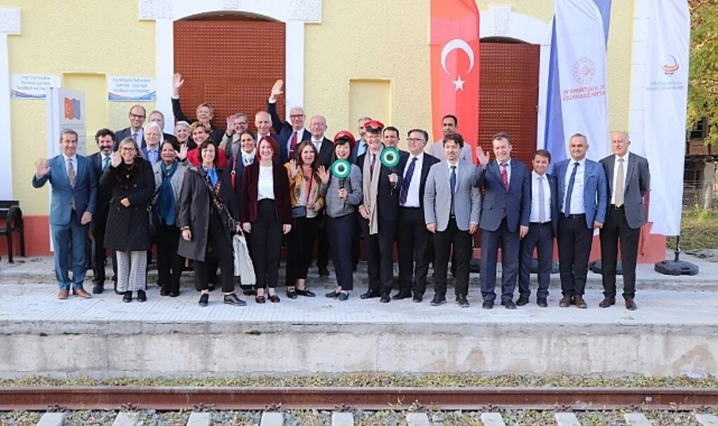Büyükelçiler 329 milyon euroya tamamlanan Samsun - Kalın (Sivas) Demiryolu’nda yolculuk etti