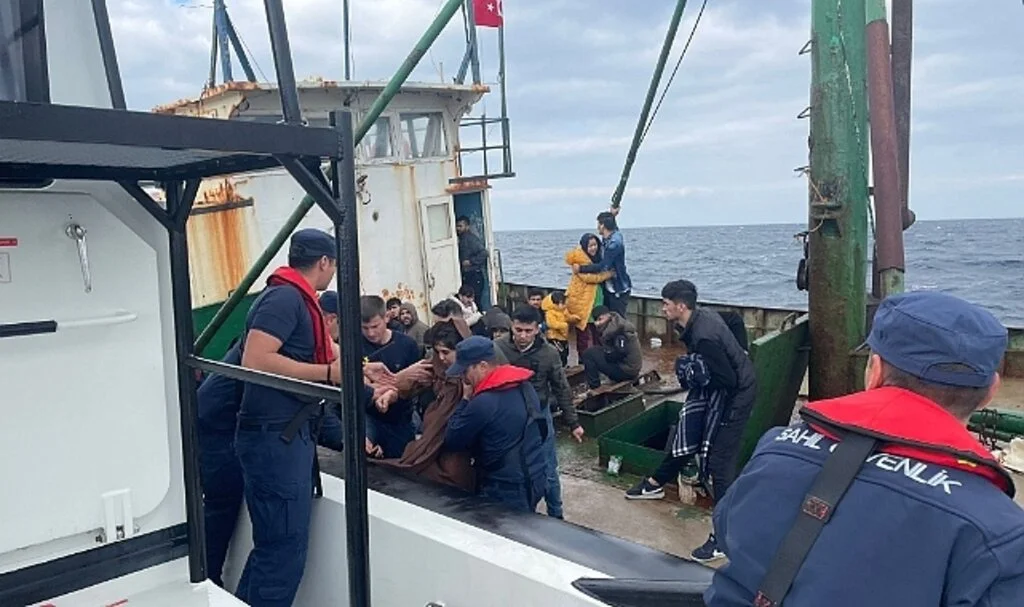 Çanakkale’de 181 düzensiz göçmen kurtarıldı