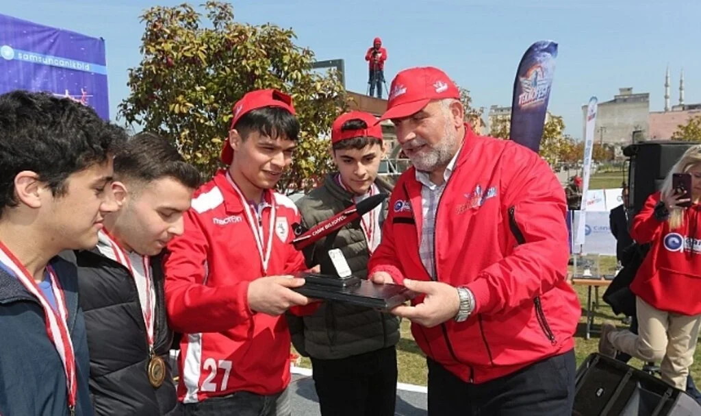 Canik Belediyesi, derece alan ekiplere ödül verecek