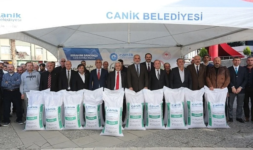 Canik Belediyesi’nden çiftçilere tohum desteği