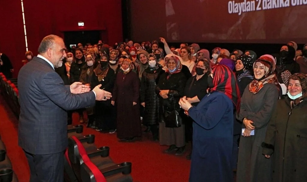 Canik Belediyesi’nden öğrencilere tatil hediyesi