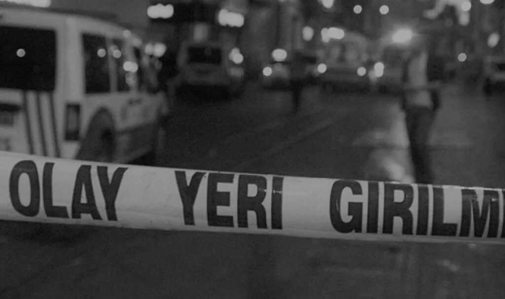 Çatıdan düşen usta hayatını kaybetti
