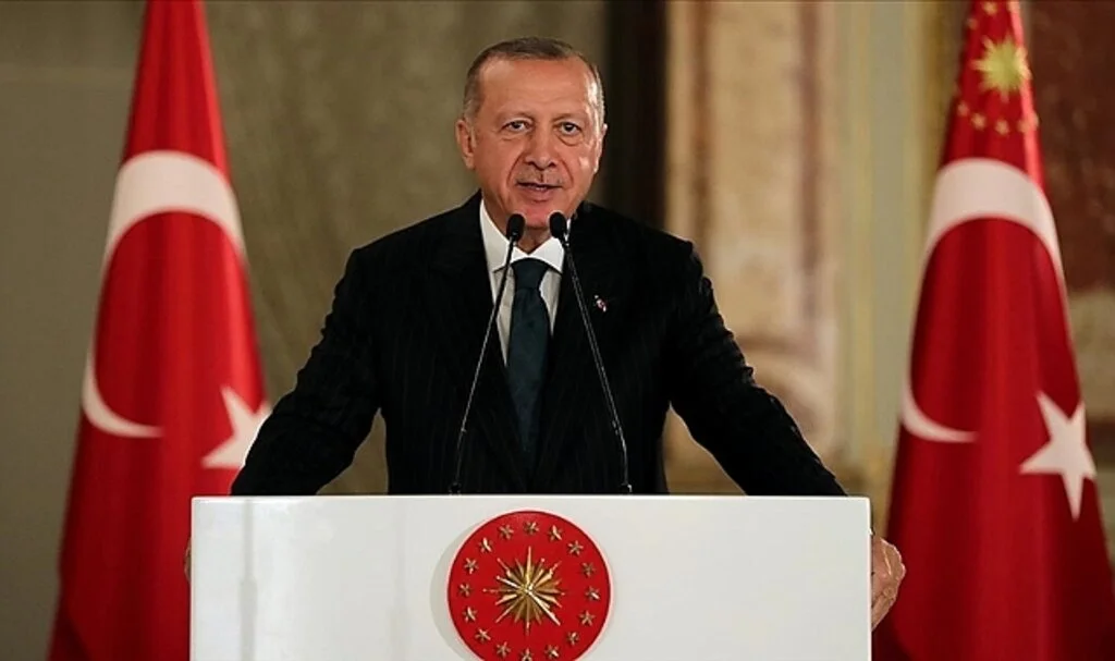 Cumhurbaşkanı Erdoğan: Evlatlarımızın eğitim-öğretim hayatlarını verimli sürdürmelerine önem veriyoruz