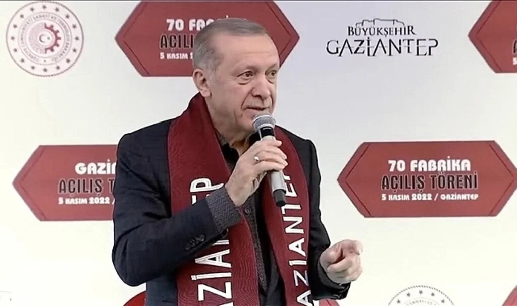 Cumhurbaşkanı Erdoğan: Tüm siyasetini bir iftira dalgası üzerine kuranlar siyasetçi değil proje elemanıdır