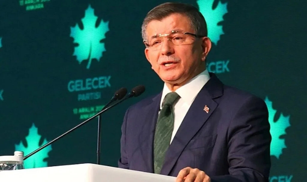 Davutoğlu’ndan Cumhur İttifakı’na: Bu Çifte Standardın, Bundan Sonra Altılı Masa'ya Dönüp Yedinci Ayağını Sorma Hakları Kalmadı