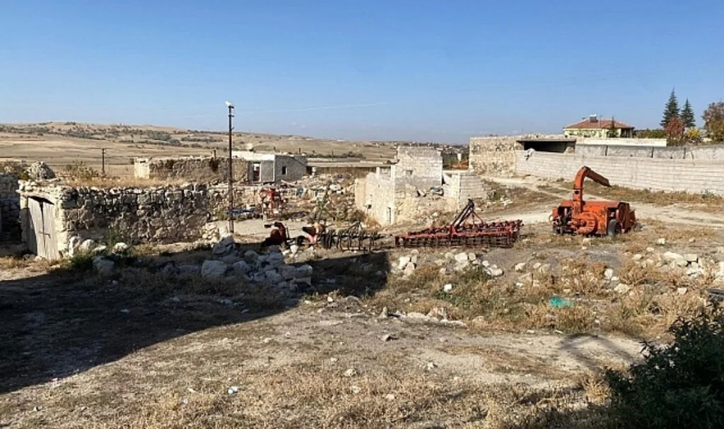 Dedektif gibi iz sürdü, kayıp babasının öldürüldükten sonra yakıldığını öğrendi