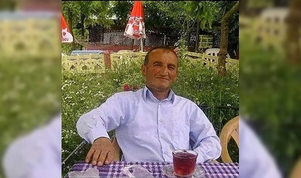 Devrilen traktörün altında kalan vatandaş öldü