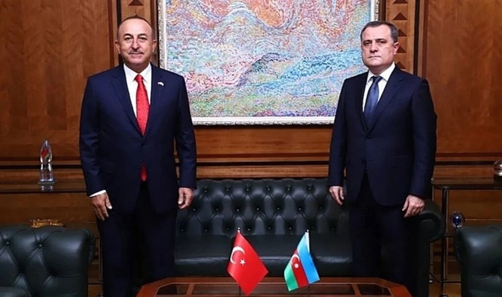 Dışişleri Bakanı Çavuşoğlu Azerbaycanlı Mevkidaşı Bayramov İle Görüştü
