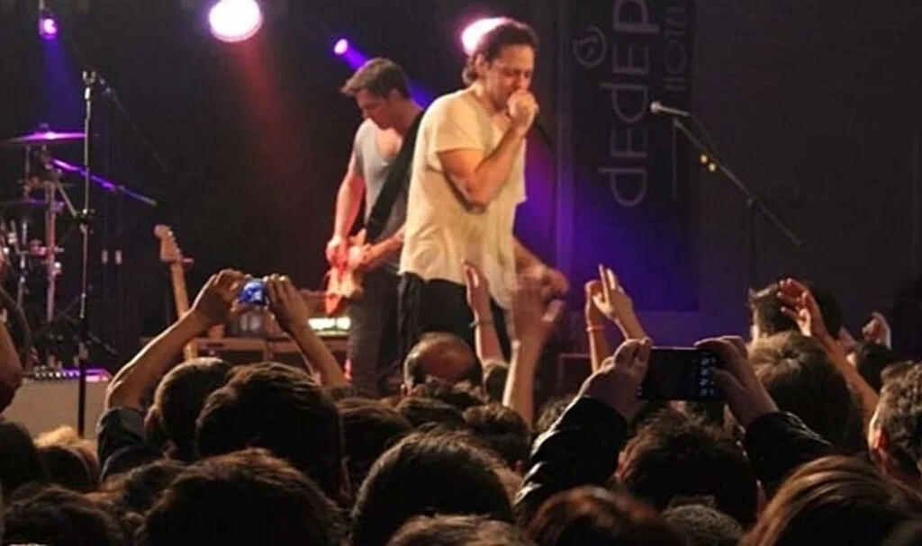 Duman'dan AK Parti'ye 'Senden Daha Güzel' tepkisi