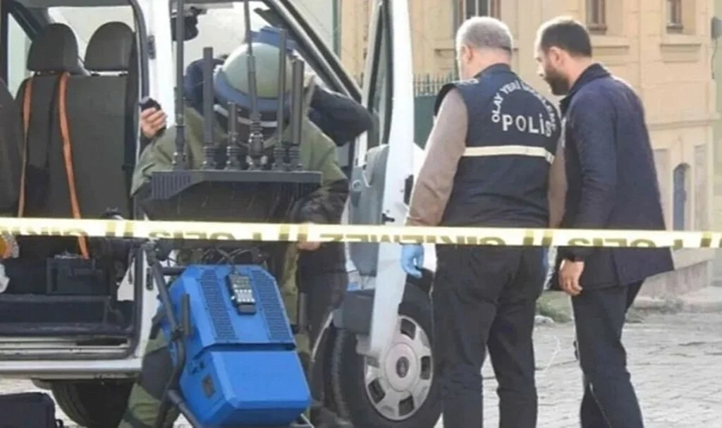 Edirne'de HDP İl Başkanlığı Yakınlarında 'bomba' Paniği