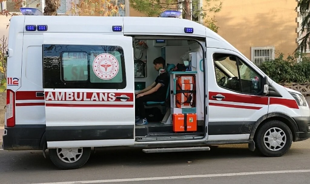 Edirne’de iki araç çarpıştı: 3 yaralı