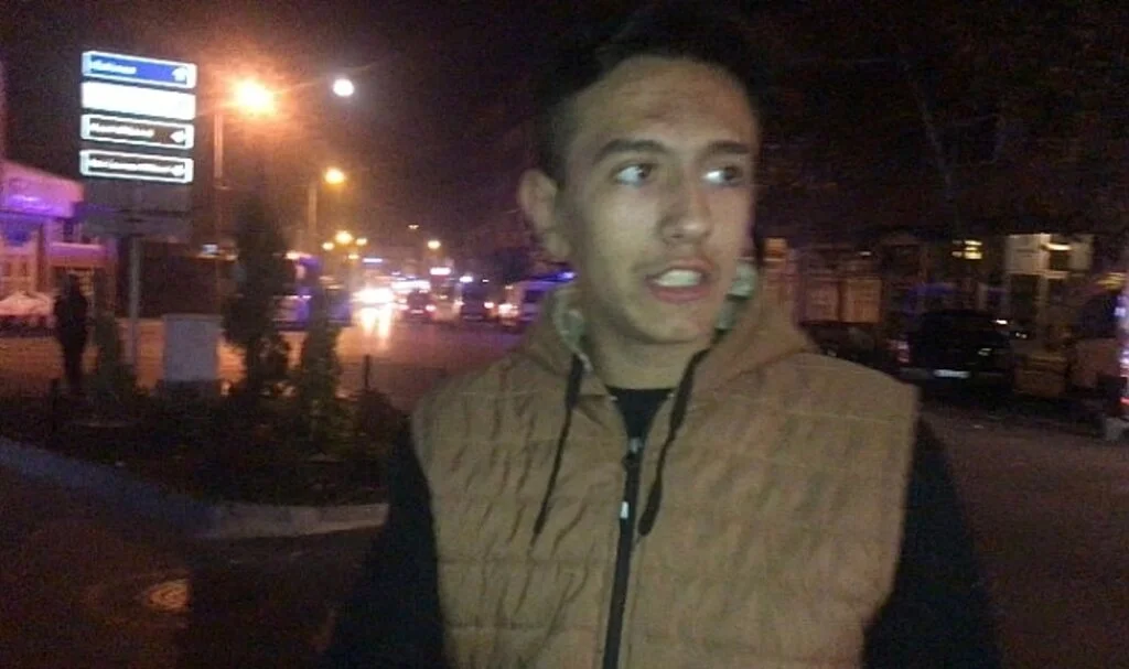 Edirne’de motosiklet, anneye ve bebek arabasına çarpıp kaçtı