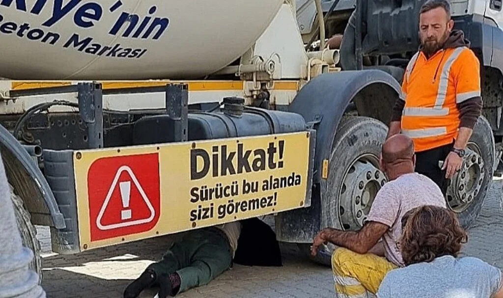 Edremit’te beton mikserinin altında kalan yaşlı adam ölümden döndü