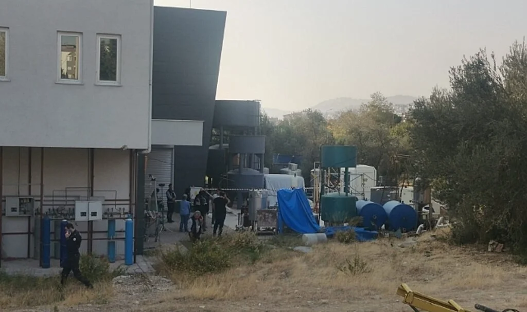 Ege Üniversitesinde deney sırasında patlama: 2 yaralı