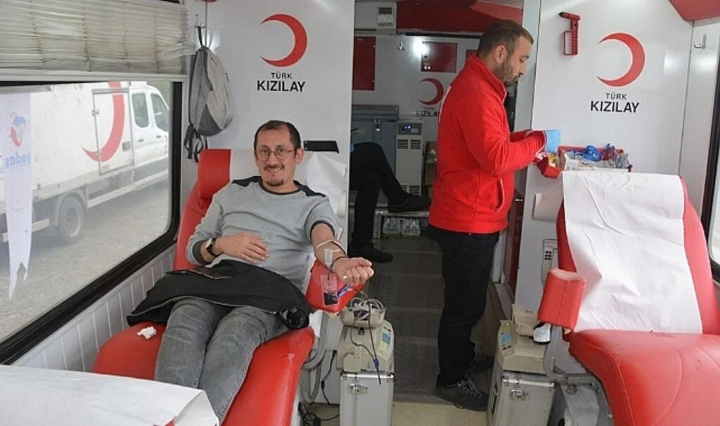 Elektrik Firması Çalışanları Kan Verdi