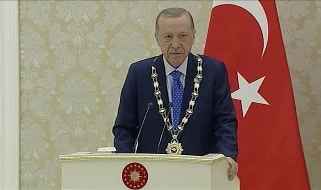 Erdoğan'a Özbekistan'da İmam Buhari Nişanı takdim edildi