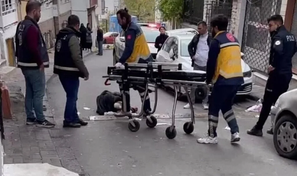 Fatih’te ortalık savaş alanına döndü : 4 yaralı
