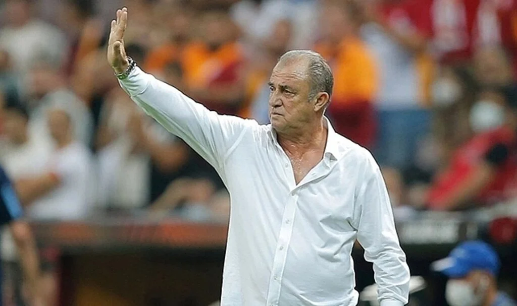 Fatih Terim: Beyaz Gömlek giyersem Dikkat Etmesi Gerekenler Olabilir