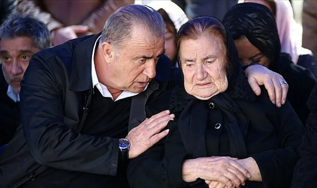 Fatih Terim'in Annesi Nuriye Terim Yaşamını Yitirdi
