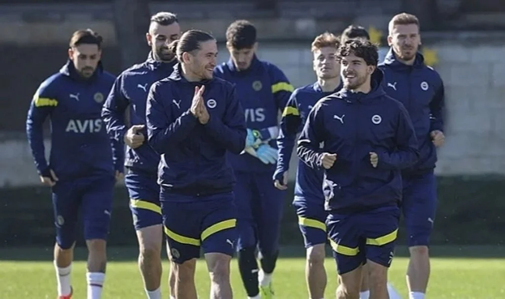Fenerbahçeli Yıldıza İtalyanlardan Yakın Takip! İzlemeye Geldiler