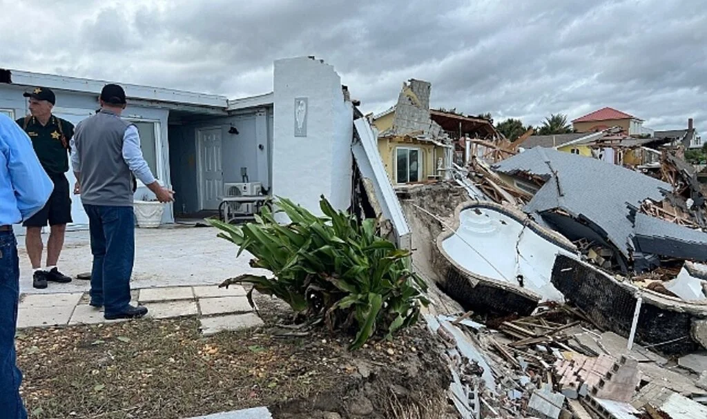 Florida’daki Nicole Kasırgasında 2 kişi hayatını kaybetti