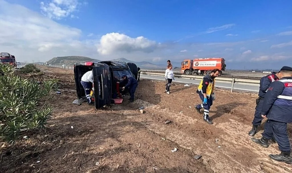 Gaziantep'te minibüs yoldan çıktı: 1 ölü, 10 yaralı