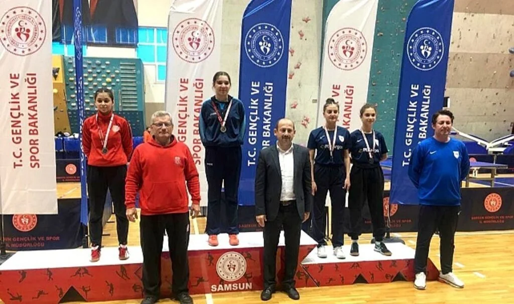 Gençler Masa Tenisi Maçları Sona Erdi