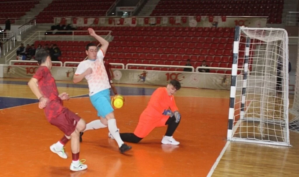 Futsal'da Spor Lisesi Fark Attı 