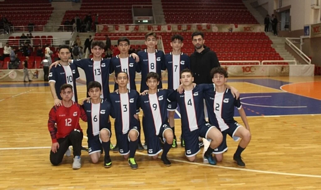 Gençlerde Futsal Heyecanı Sürüyor 