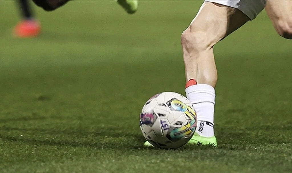 Gençlik ve Spor Bakanlığı Süper Lig Kulüpleriyle 'İletişim' İş Birliği Yapacak