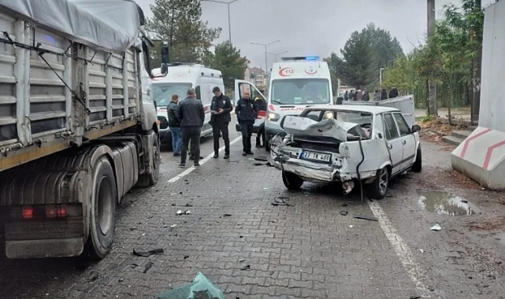 Gölbaşı ilçesinde zincirleme kaza: 3 yaralı