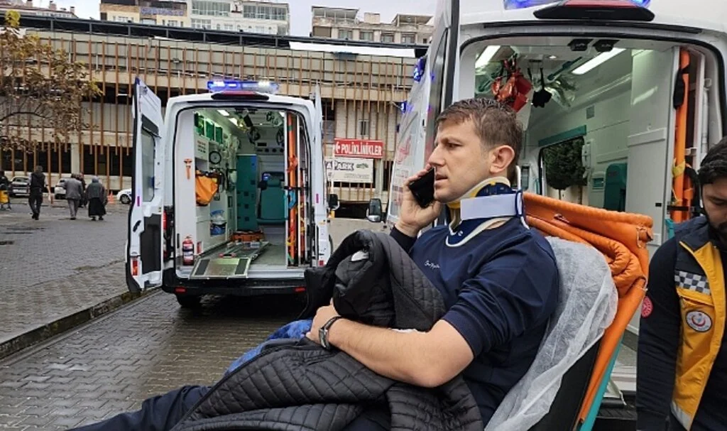 Hastane yolunda takla attılar: “Biri bebek 3 yaralı”