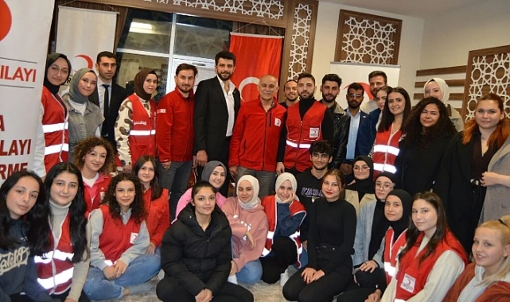 Havza'da Genç Kızılaycılar Bir Araya Geldi