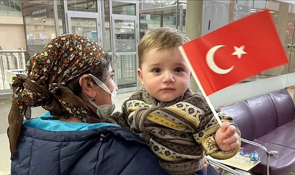 Herson'daki 84 Ahıska Türkü Türkiye'ye Getirilmek Üzere Gürcistan'a Giriş Yaptı