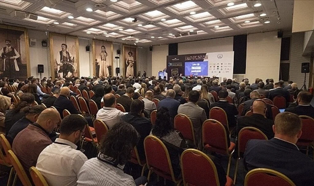 Hukukçuları buluşturan 3. Avrasya Hukuk Kurultayı sona erdi