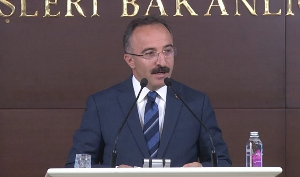 İçişleri Bakan Yardımcısı Çataklı: “Karada ve denizde uyuşturucu yakaladıkça takdir edileceğimizi düşünürken, maalesef bazı siyasi açıklama ve videolarla, suçlandığımızı hayretle izliyoruz”