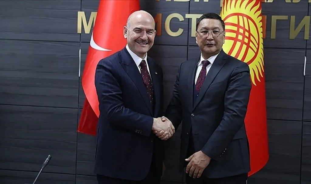 İçişleri Bakanı Soylu, Kırgızistan Acil Durumlar Bakanı Ajikeyev ile bir araya geldi