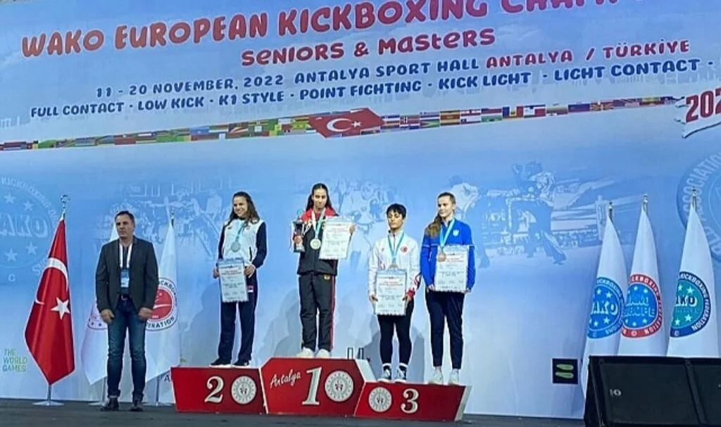 İlkadım'lı Sporcular Başarılarının Üstüne Yenilerini Ekliyor