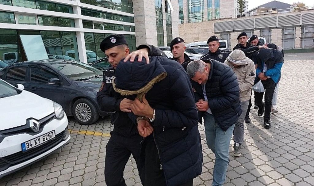 İstanbul'dan Samsun'a Kurye İle Uyuşturucu Sevkiyatına 7 Gözaltı