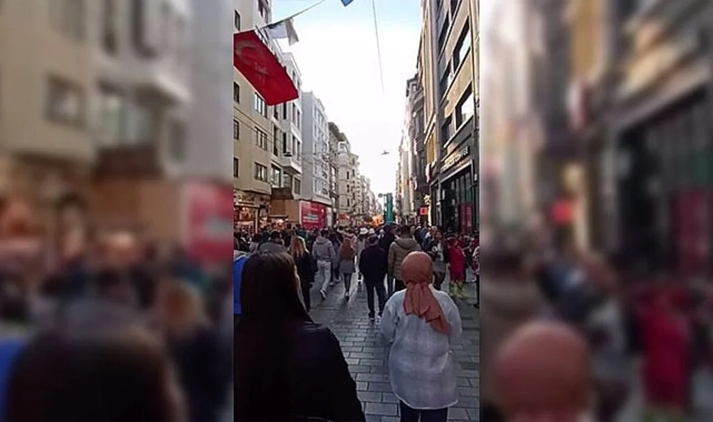 İstiklal Caddesi'ndeki patlama anı kamerada