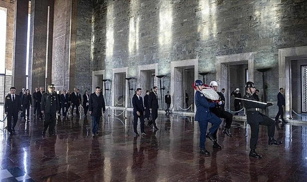 İsveç Başbakanı Kristersson, Anıtkabir'i ziyaret etti