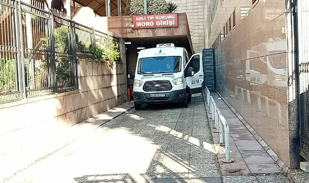 İzmir'de 2 kişinin öldürüldüğü olayın sebebi 2 yıl önceki cinayet çıktı