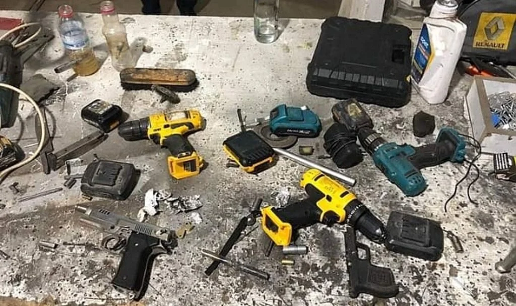İzmir’de evini silah atölyesine çeviren şahıs yakalandı