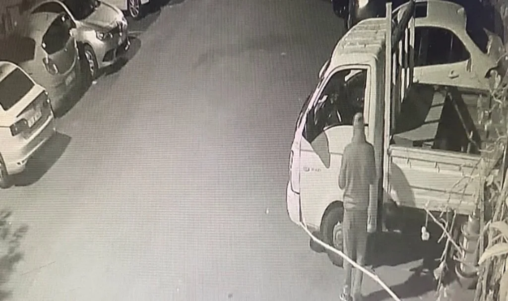 Kamyoneti çalınan 20 senelik oto elektrikçi, “Ben onun kadar hızlı bu operasyonu gerçekleştiremem”