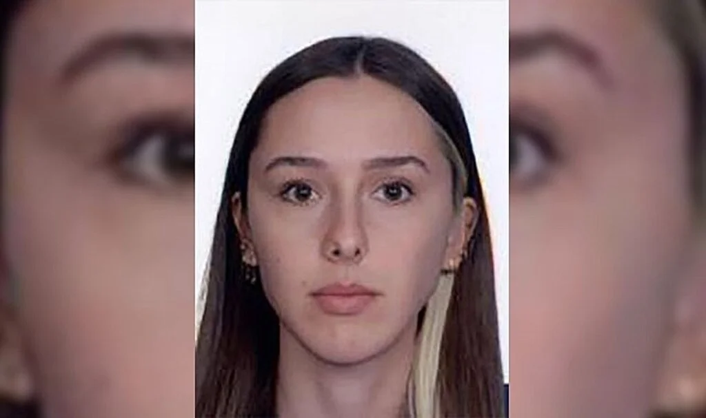 Kazada yaralanan genç kız tedavi gördüğü hastanede hayatını kaybetti